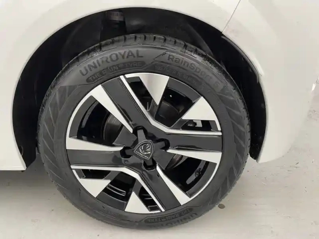 Peugeot 208 electrique 50 kwh 136ch — photo 16