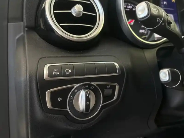 Mercedes Classe C c 180 d break sportline toit o — photo 20