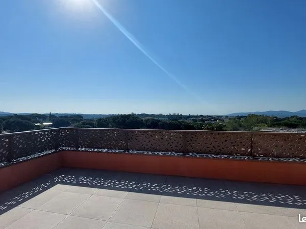 Appartement - 4 pièces - T4 TERRASSE FREJUS