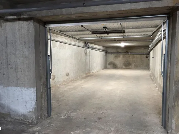 BOX de STOCKAGE - 50m² - Quartier CHAMPIONNET
