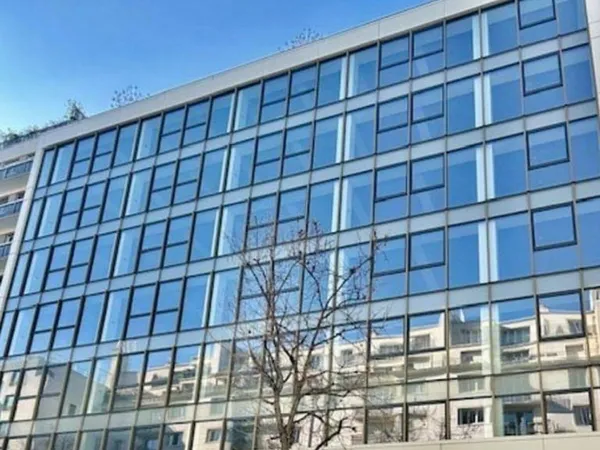 Bureau 4438 m²