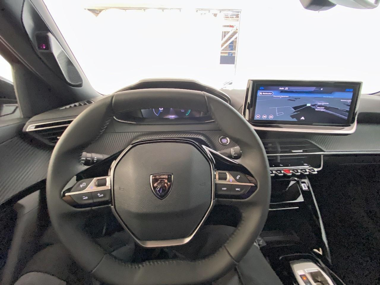 Peugeot 2008 hybrid 145 ch e-dcs6 allure — photo 12