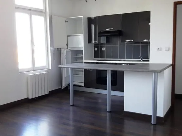 APPARTEMENT 1er ÉTAGE D'UNE MAISON BOURGEOISE ...