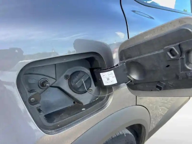 Renault Captur 1.6 e-tech hybride 145ch evolution — photo 10