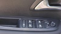 Peugeot 208 1.2 Hybrid 136ch Allure e-DCS6 — photo 19