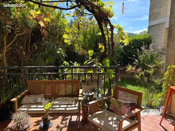 T2 rénové de 52 m² avec jardin privatif de 40 m² - Aix-en-Provence