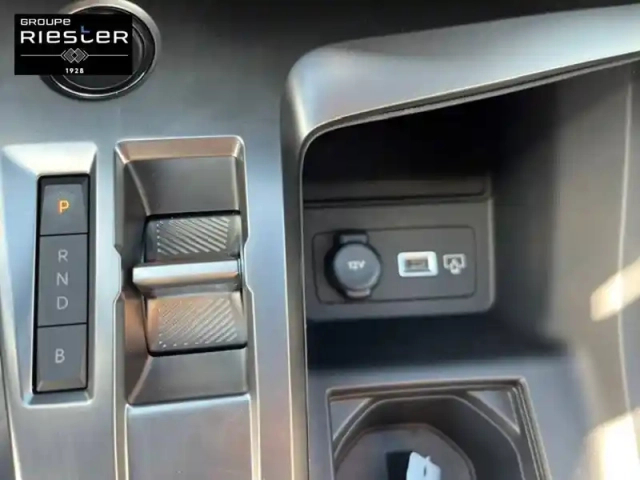 Peugeot 408 phev 225 e-eat8 — photo 27