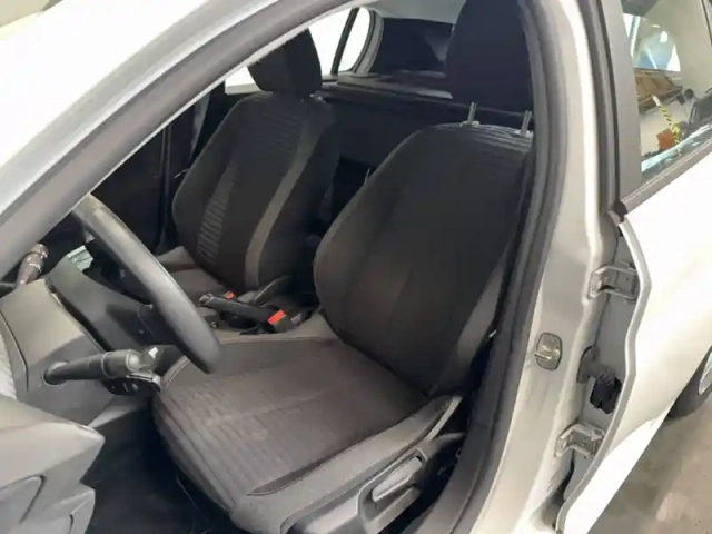 Peugeot 208 puretech 75 s&amp;s bvm5 — photo 61