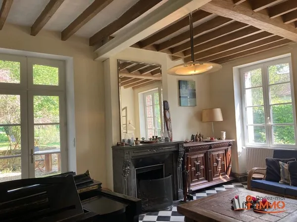 Propriété comprenant 2 maisons sur 1795m2 de terrain construct