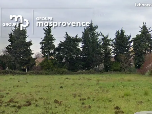 Terrain à bâtir de 753 m² à ALTHEN-DES-PALUDS (84)