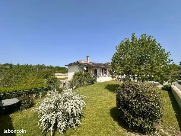 Appartement 8 pièces 141 m²