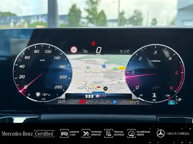 Mercedes Gla 180 d 116ch amg line 8g-dct — photo 9