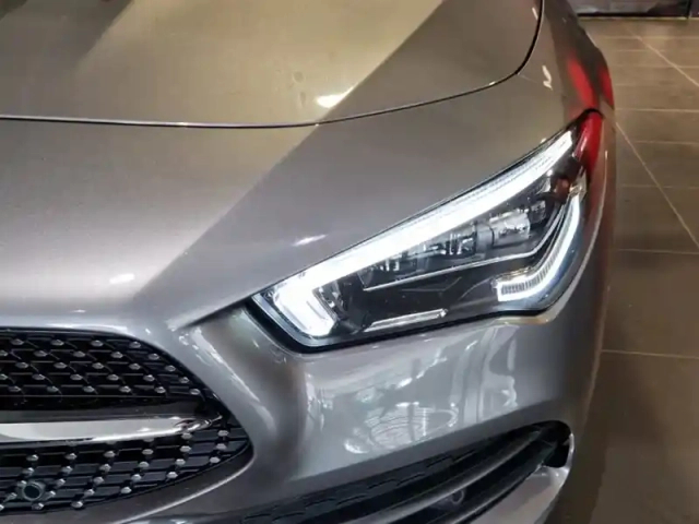 Mercedes Cla 200 d shooting brake amg l — photo 5