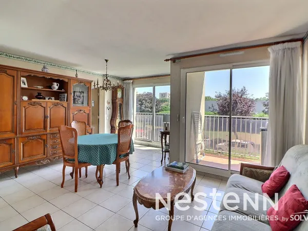Saint-Priest Revaison, Appartement T4, 3 chambres, 81m², balcon