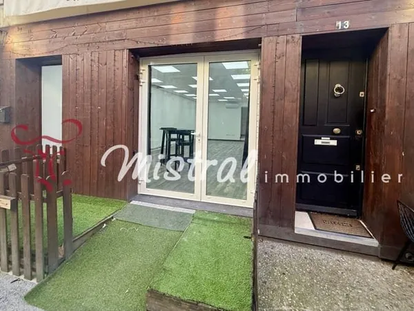 Local commercial 61 m²
