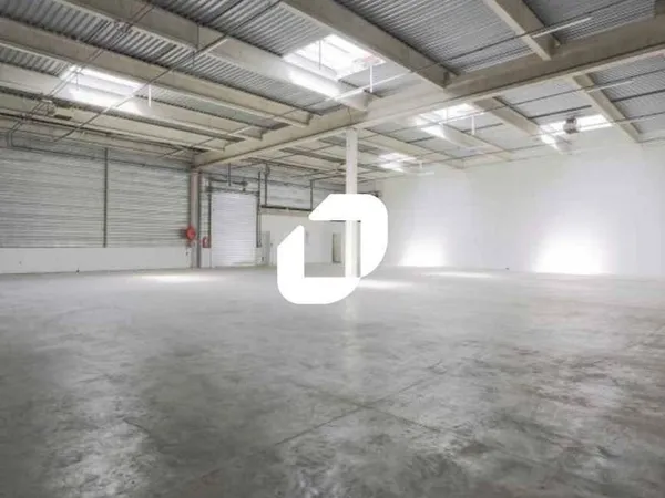 Local d'activité 474 m²