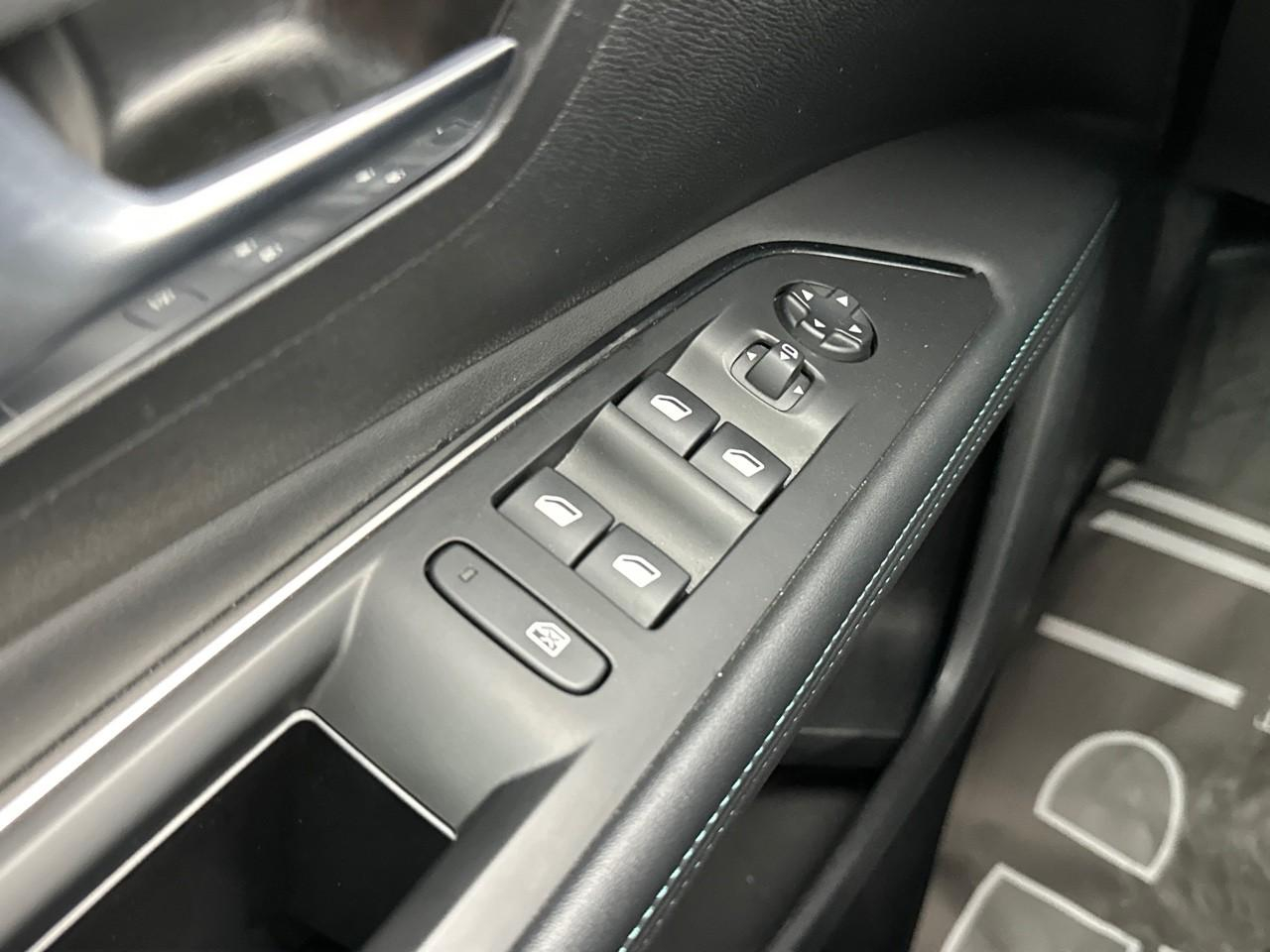 Peugeot 3008 puretech 130ch s&s eat8 allure pack — photo 15