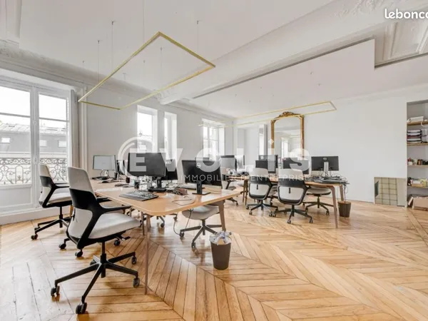 Bureau 200 m²