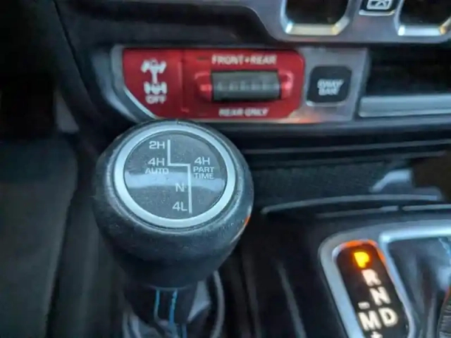 Jeep Wrangler unlimited 2.0 t 380ch 4xe rubicon rock-trac — photo 15