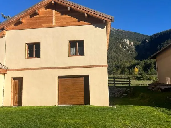 Maison à vendre à la vachette 05100 val des pres