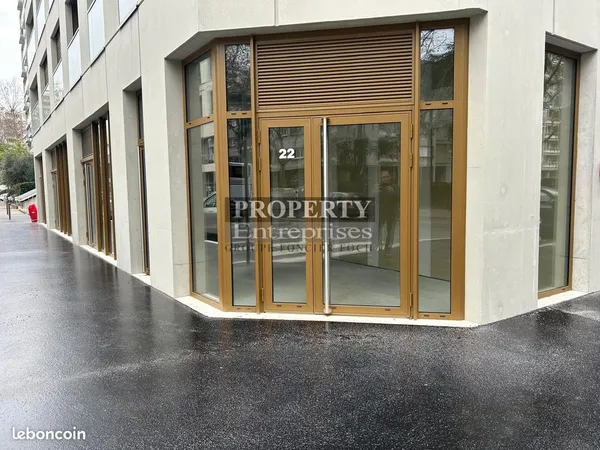 Local commercial 148 m² Villeurbanne