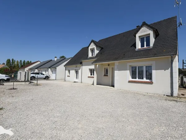 Maison 6 pièces 196 m²