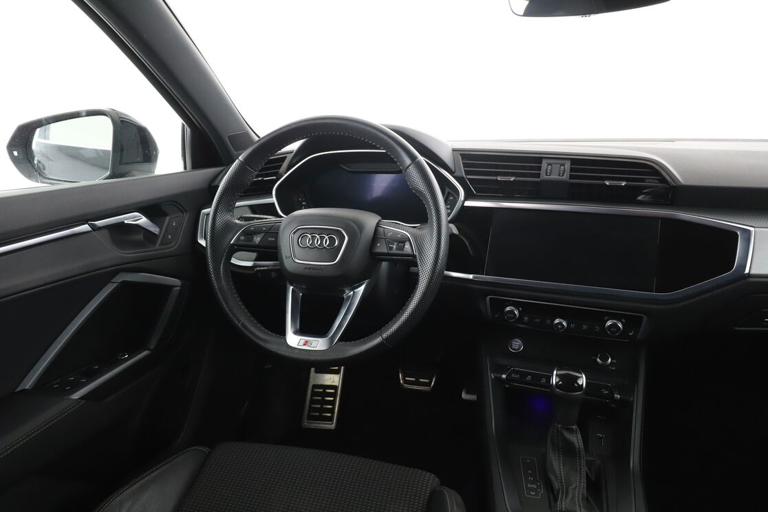 Audi Q3 Sportback 45 TFSI S Line Quattro S Tronic — photo 12