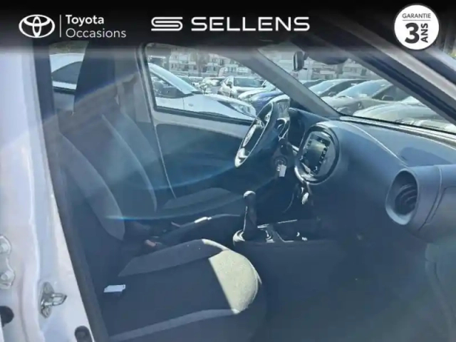 Toyota Aygo X 1.0 vvt-i 72ch active business my23 — photo 6