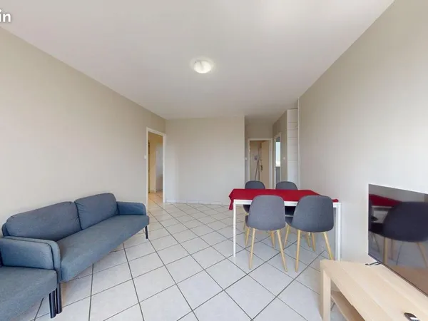Chambre 4 pièces 63 m²