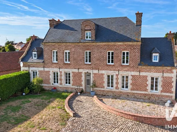 Maison 7 pièces 267 m²