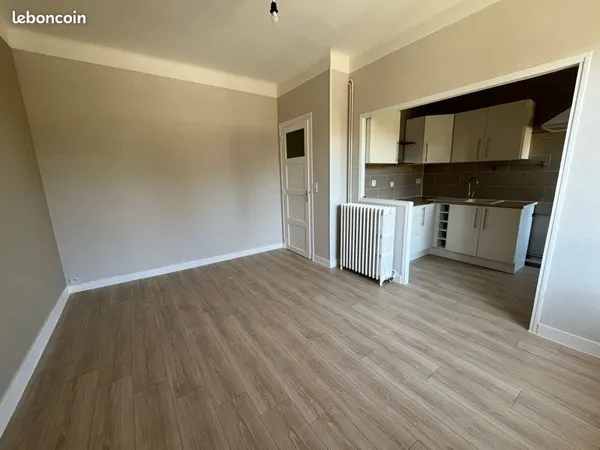 Appartement T2 rénové - 38 m² - Centre-ville de Condé-en-Normandie