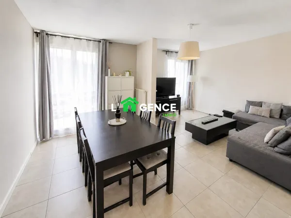 APPARTEMENT - T4 LUMINEUX de 80m2 - BALCON - VUE DEGAGÉE - PARK