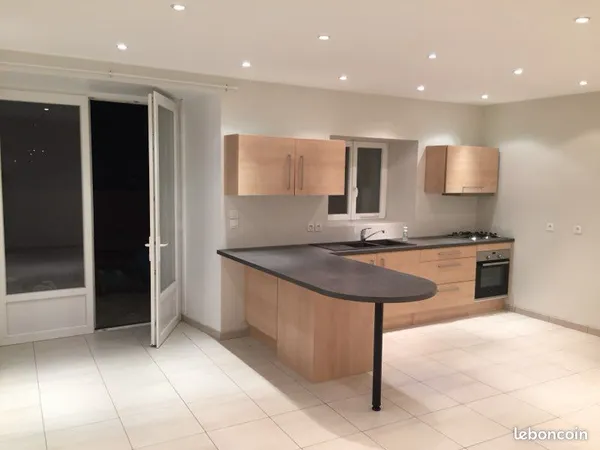 F2 58 m2 avec terrasse 80 m2