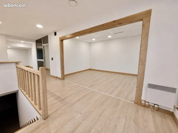 LOCAL COMMERCIAL 92 m² - EMPLACEMENT PREMIUM