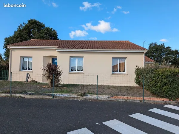 Loue maison avec garage