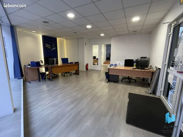 Bureaux 61 m² Le Mans