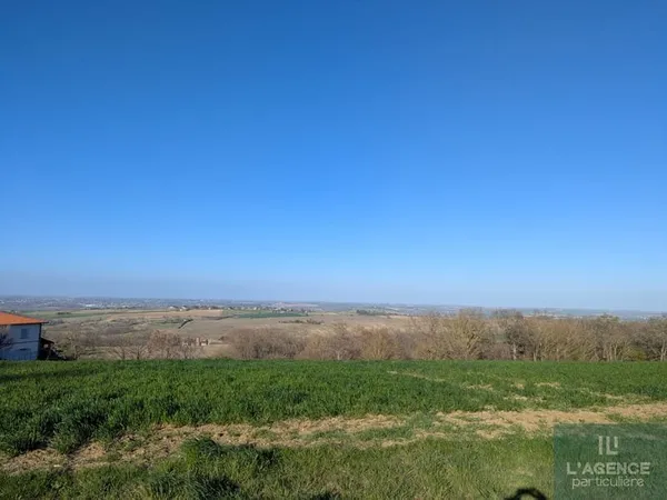 TERRAINS AVEC VUE