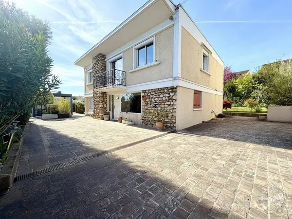 Maison 5 pièces 160 m²