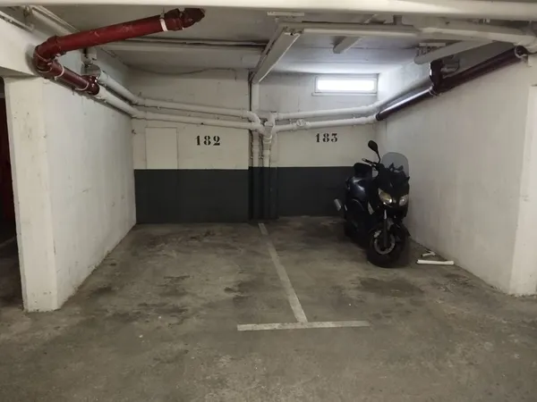 parking scooter/moto Paris 12
