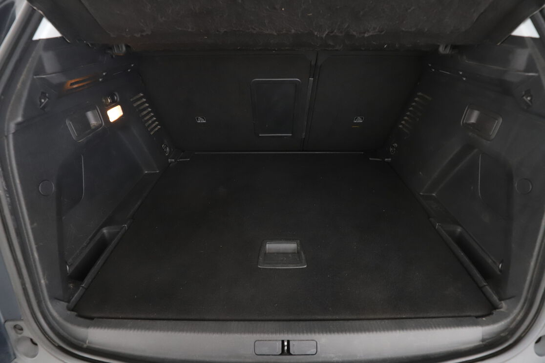 Peugeot 3008 1.2 PureTech Active — photo 16