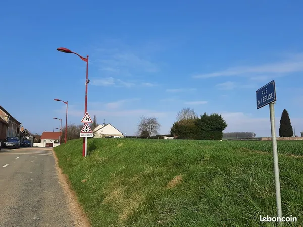 Terrain constructible libre de constructeur proche beauvais 12 KM aeroport de Paris Beauvais