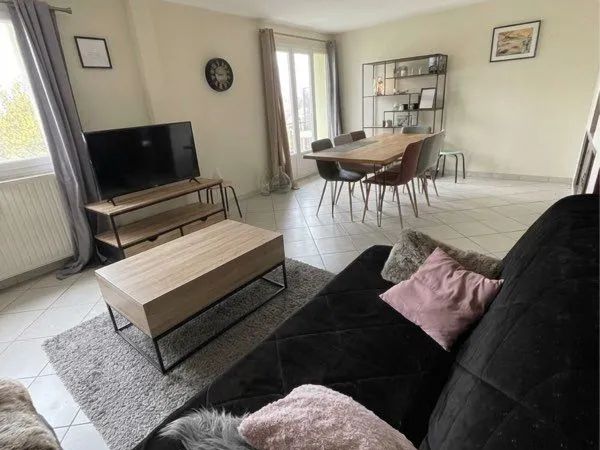 Superbe appartement meublé de 65 m² traversant avec balcon - Quartier La Grette (Besançon)