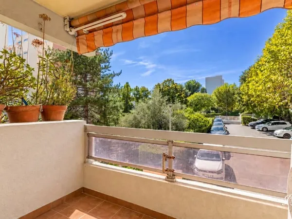 LE DOMINIQUE - Appartement T4 de 72m2 - Balcon