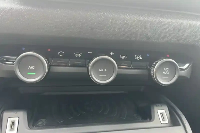 Citroën C4 hybride 145 e-dcs6 — photo 22