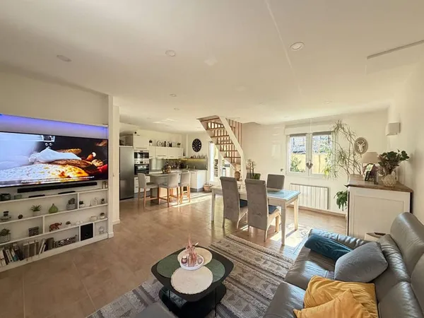 Maison 6 pièces 143 m²