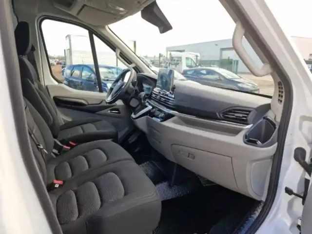 Maxus Deliver9 fg e- l3h2 72 kwh — photo 11