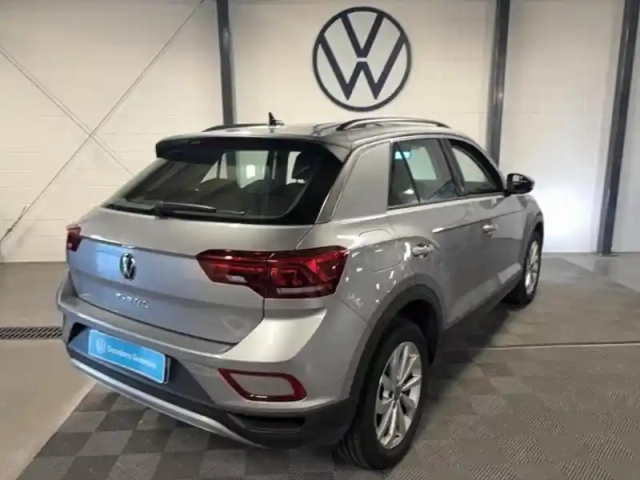 Volkswagen T-Roc 2.0 tdi 116ch life plus — photo 2