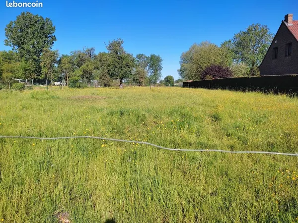 Terrain constructible mouchin 574 M²