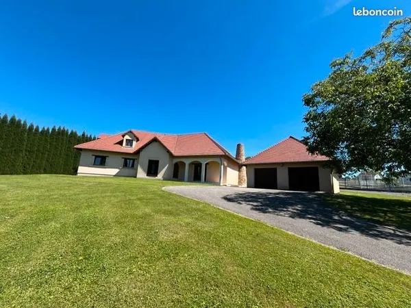 Maison individuelle , RARE SUR SECTEUR
