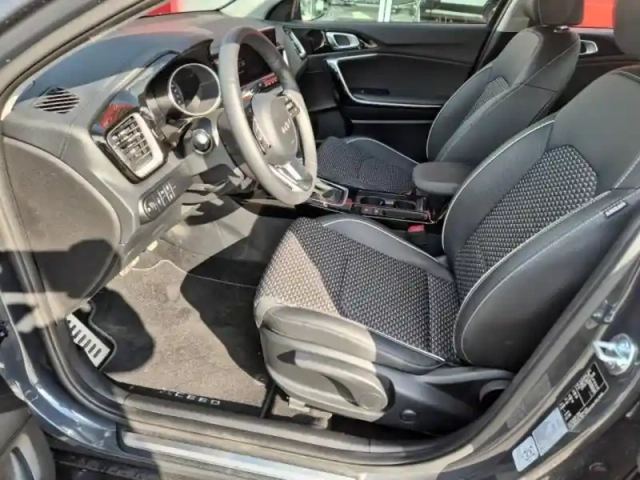 Kia Xceed 1.5 t-gdi 140ch active dct7 — photo 10